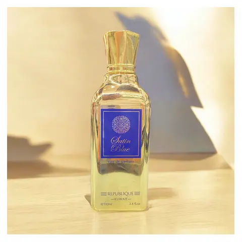 Mamlakat Oud Satin Blue